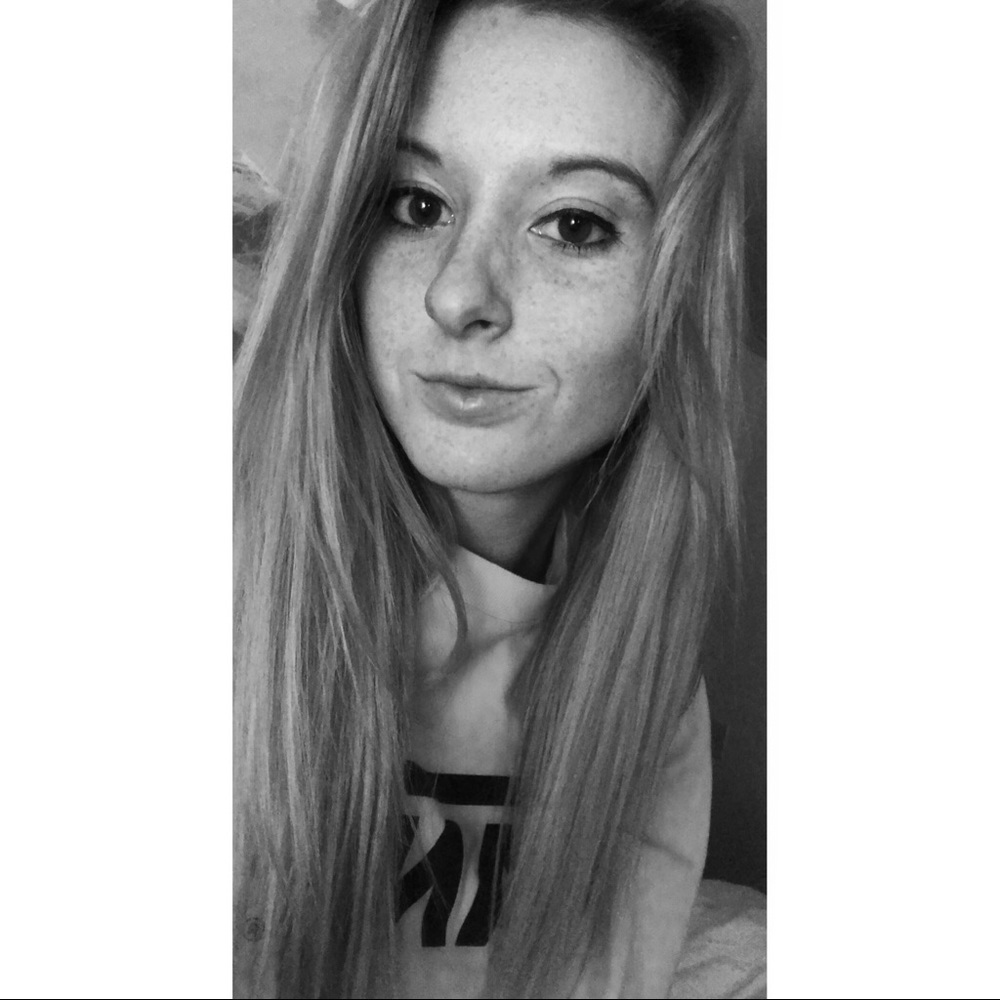 Meet your Posher, Desi